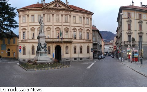 Verbania
Primo consiglio comunale 2012 con polemiche